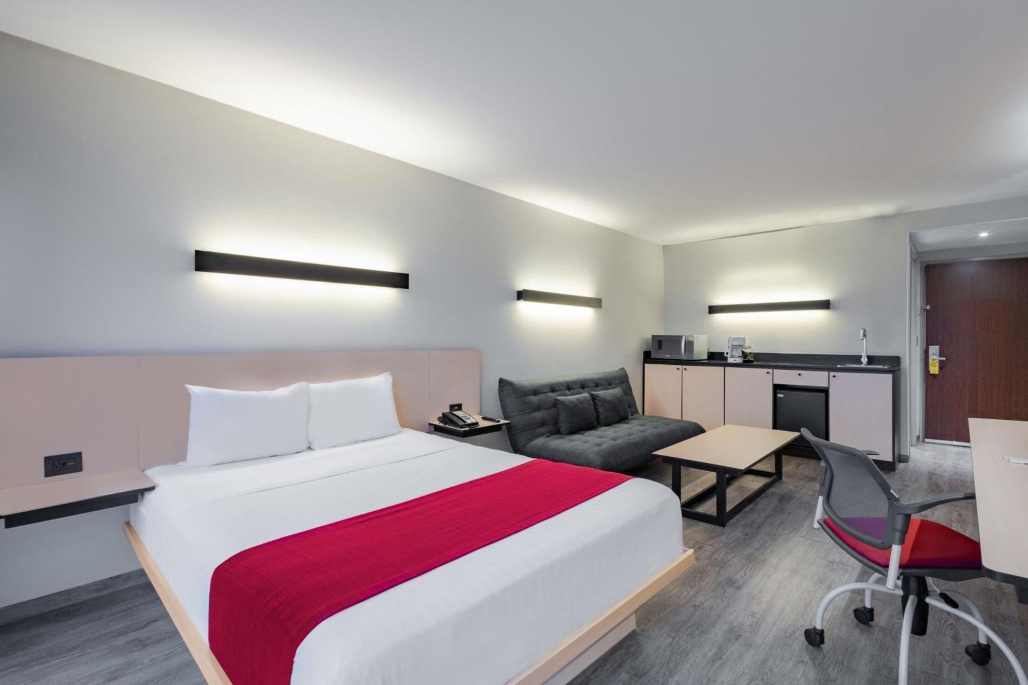 Las Pintas City Express By Marriott Guadalajara Aeropuerto מראה חיצוני תמונה