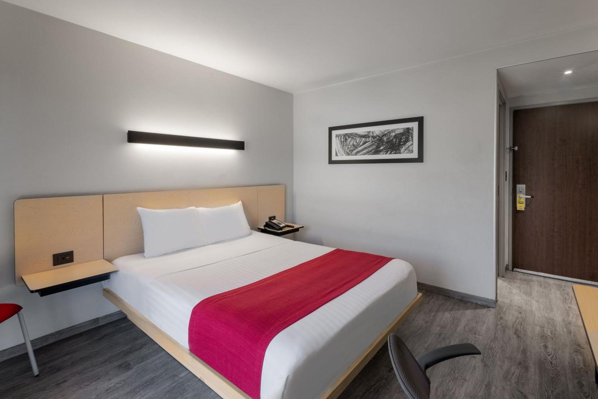 Las Pintas City Express By Marriott Guadalajara Aeropuerto מראה חיצוני תמונה