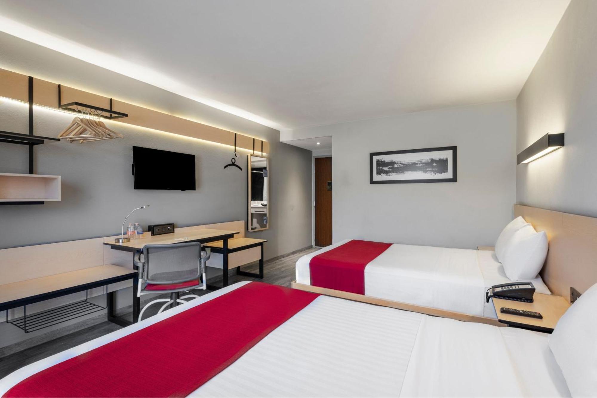 Las Pintas City Express By Marriott Guadalajara Aeropuerto מראה חיצוני תמונה