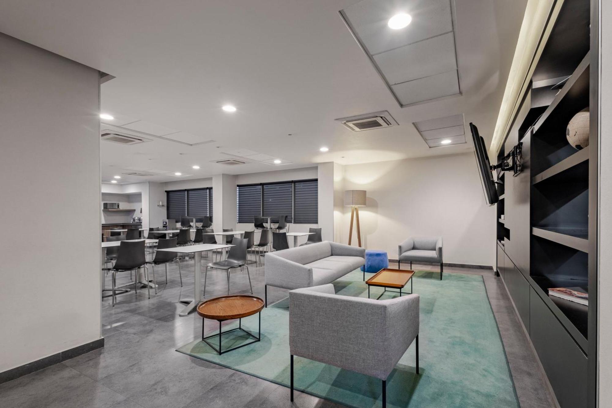 Las Pintas City Express By Marriott Guadalajara Aeropuerto מראה חיצוני תמונה