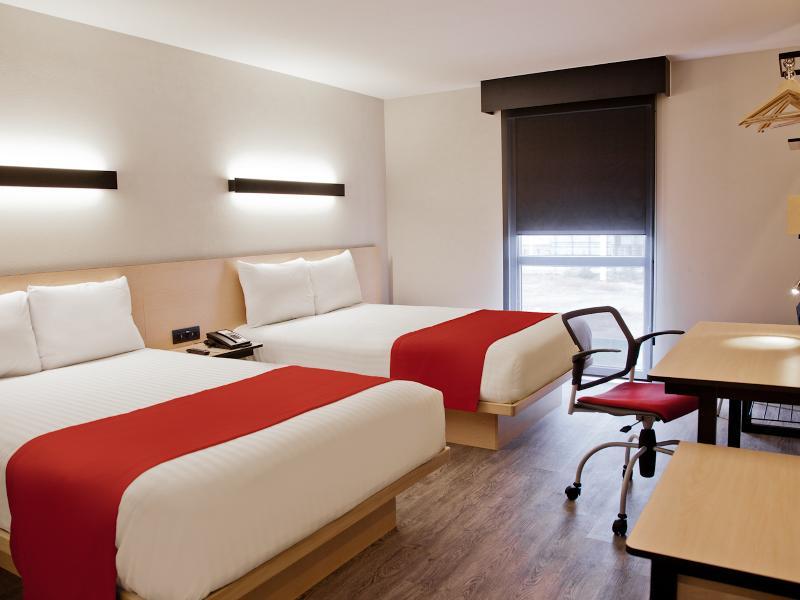 Las Pintas City Express By Marriott Guadalajara Aeropuerto מראה חיצוני תמונה